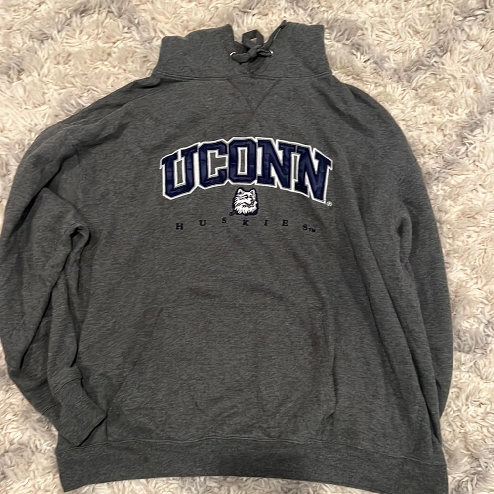 UConn sweatshirt size 2XL